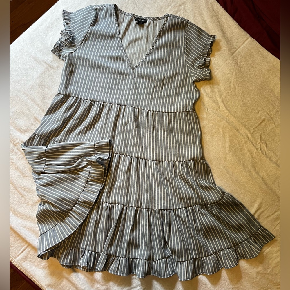 Elegant Striped V-Neck Mini Dress